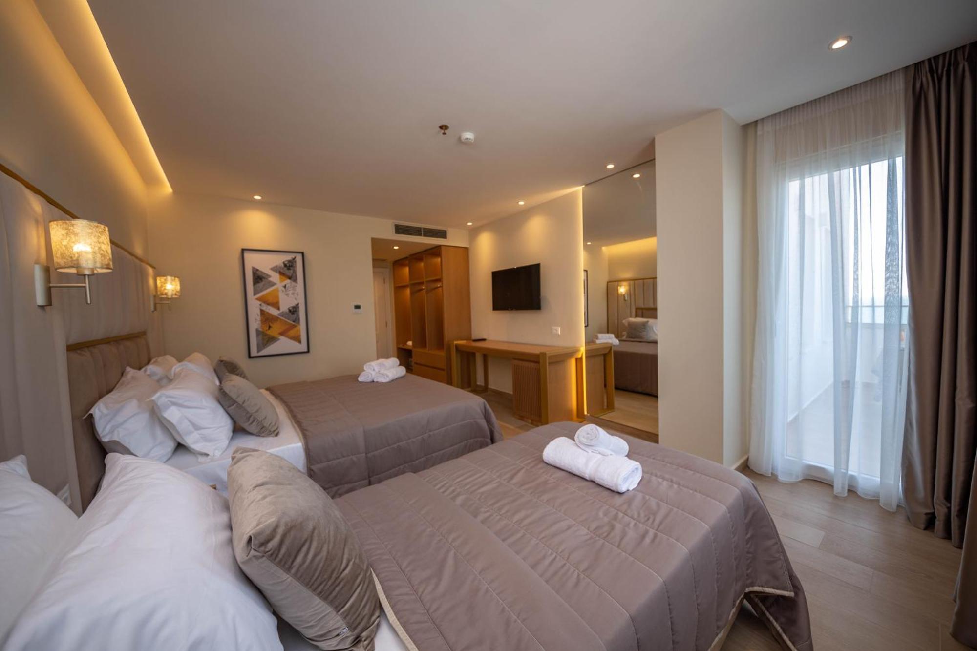 Merar Hotel Golem  Rom bilde